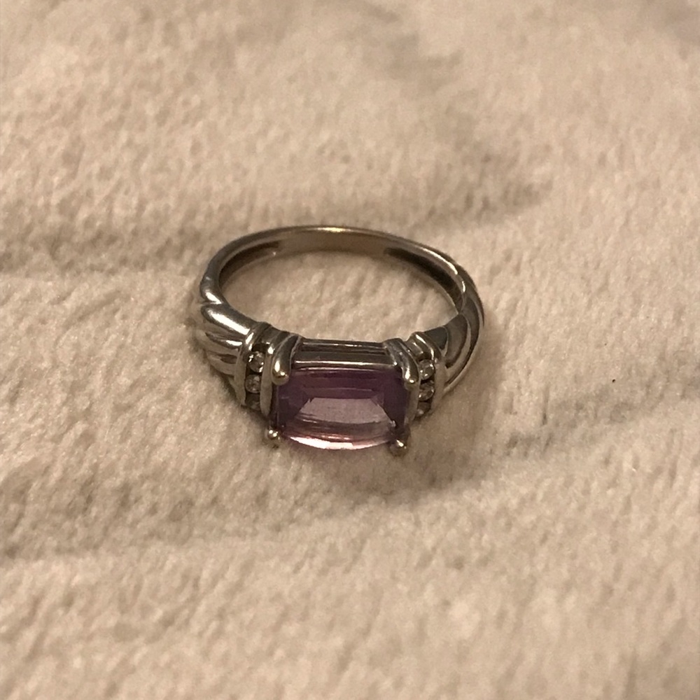 14k White Gold Amethyst Ring